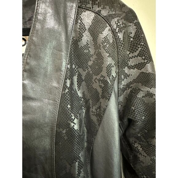 Vintage Chia Women's Leather Cropped Textured Jacket Size M - Picture 3 of 6